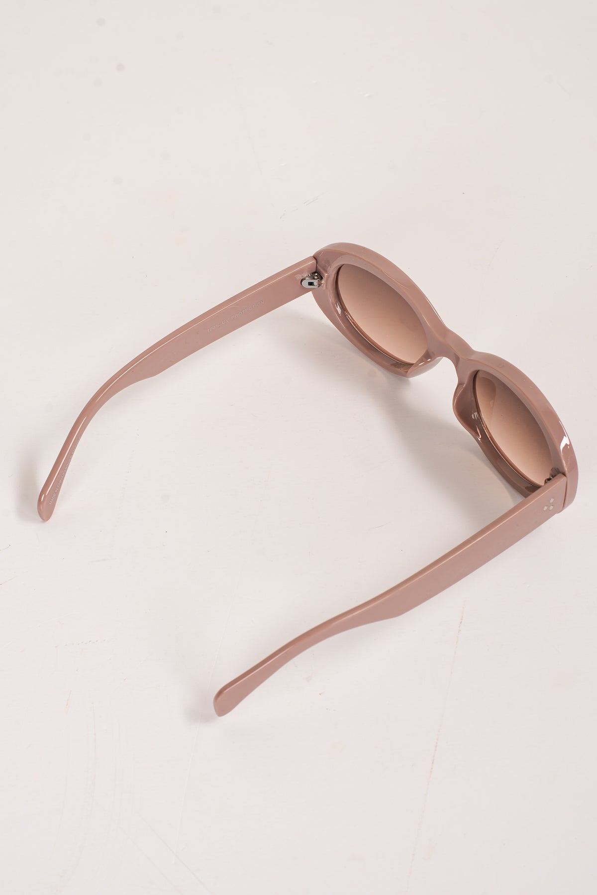 Main Frame Oval Sunglasses